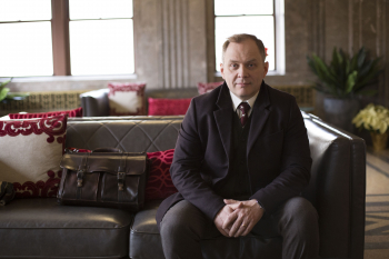 Why a top manager is not always a good owner, and vice versa